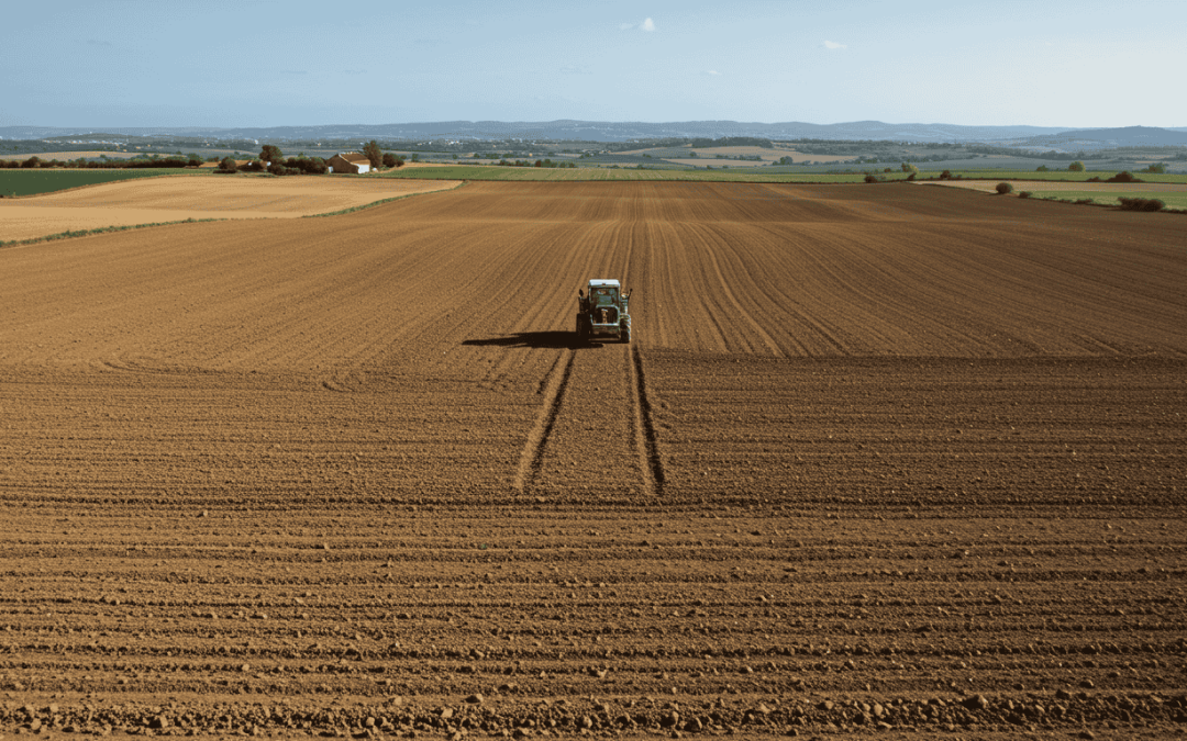 Préparation de terrain agricole à La Motte