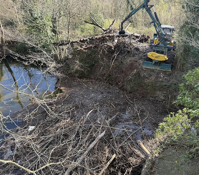 Travaux de rivière et nettoyage dans le Var